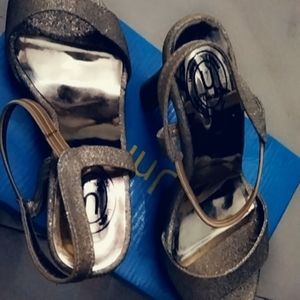 Brand New sandle at rs 700 only